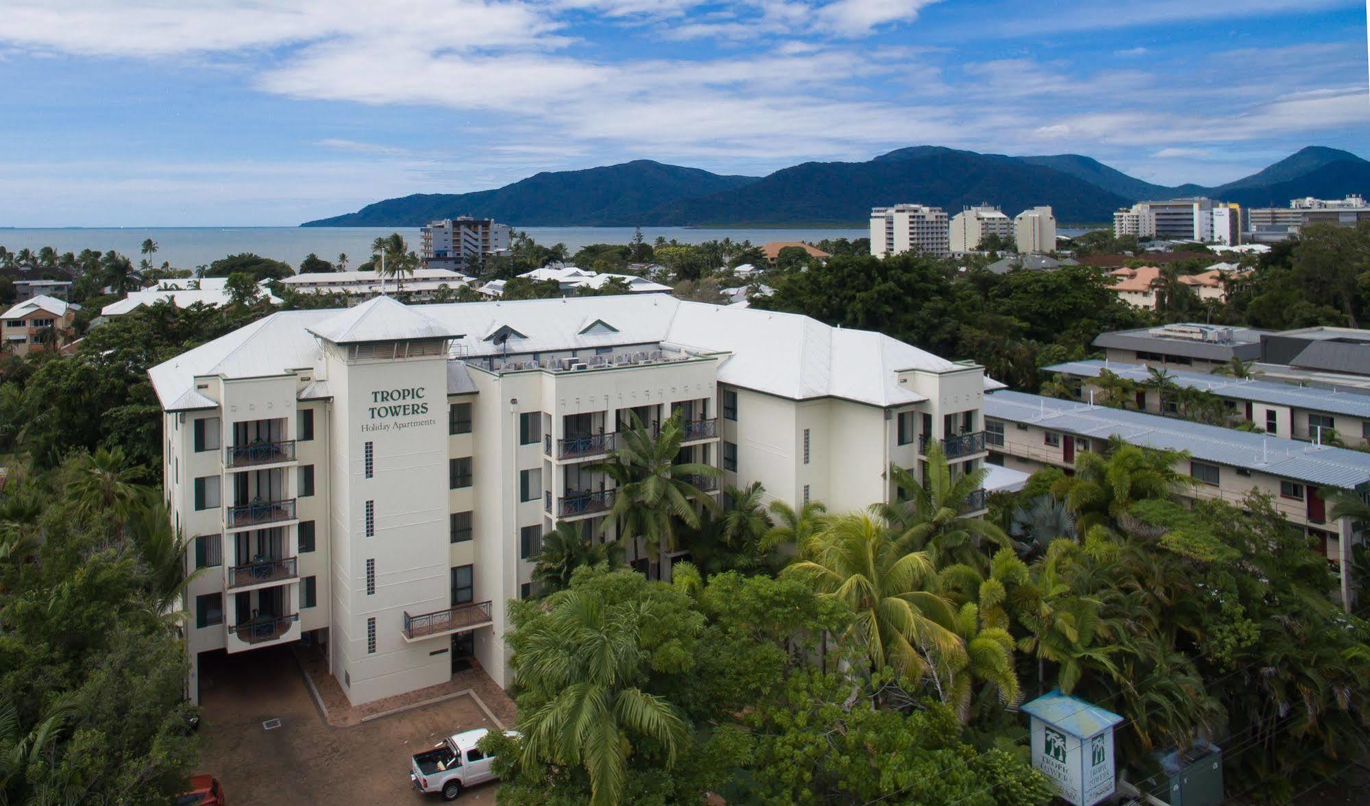 Tropic Towers Apartments Cairns Esterno foto